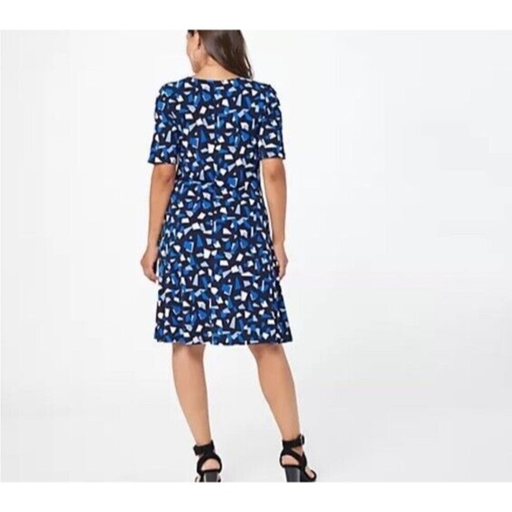 Susan Graver Printed Liquid Knit Fit & Flare Dress Large Blue Geo Print EUC - Picture 3 of 8